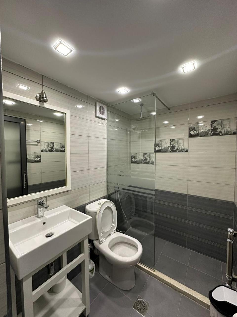 Vila Kleopatra Sarande Bagian luar foto